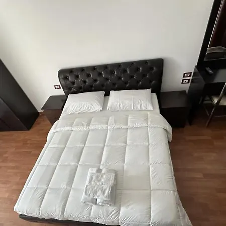 فندق - 777 ساراندا