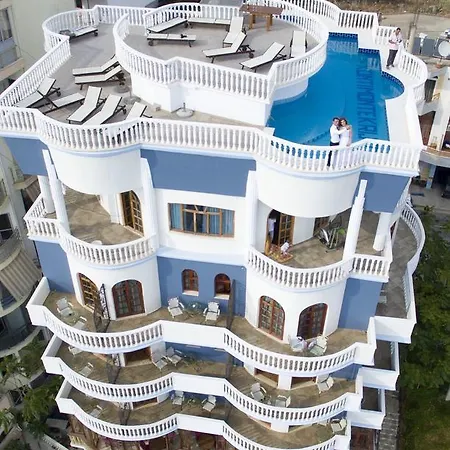 - 777 Hotel