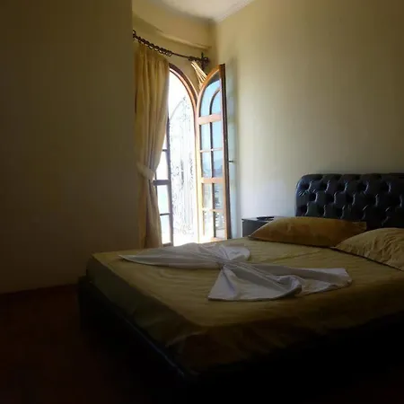 - 777 Hotel