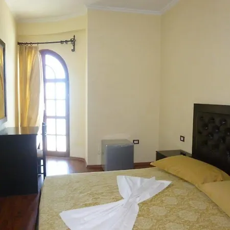 - 777 Hotel